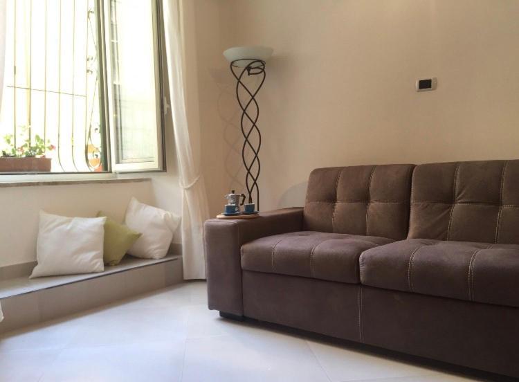 דירות נאפולי Santi Apostoli House מראה חיצוני תמונה