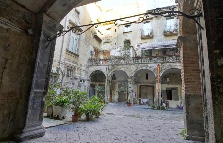 דירות נאפולי Santi Apostoli House מראה חיצוני תמונה